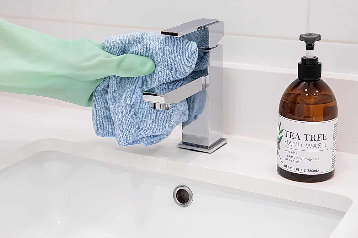 how to clean chrome